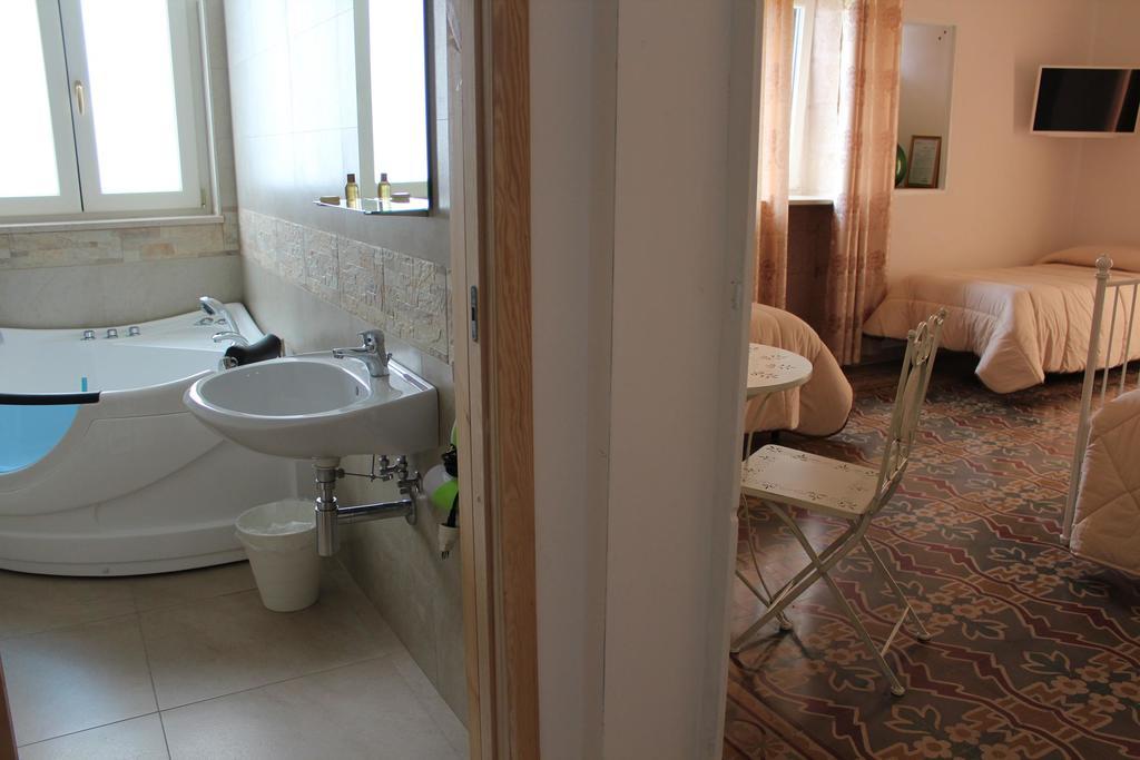 La Casa Bianca Hotel Монополи Екстериор снимка