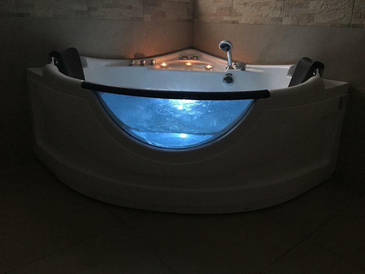 La Casa Bianca Hotel Монополи Екстериор снимка